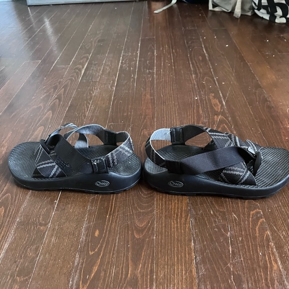 Sandals_&_Flip_Flops